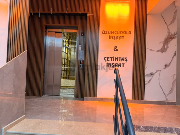 Gfa Grup’tan Akçay Kordonda Eşyalı Kiralık 1+1 Sıfır Daire 2