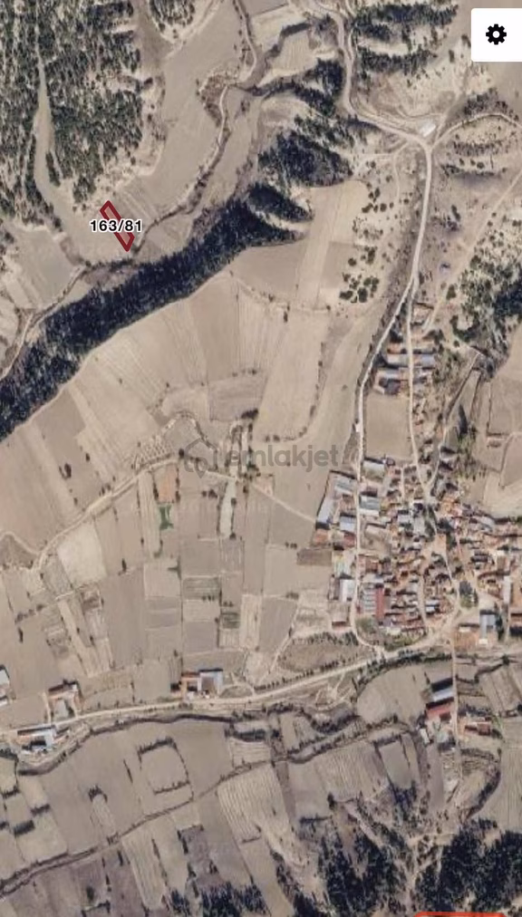 Burdur İğdeli'de 900 M2 Tarla 2