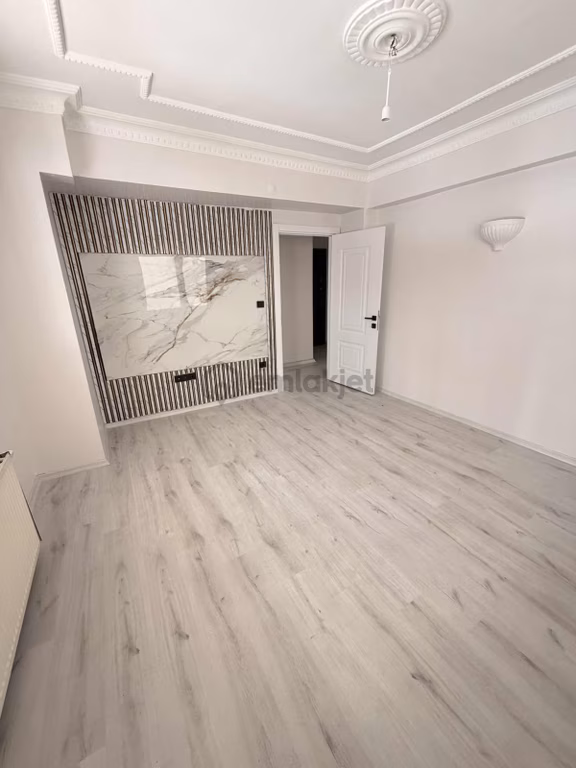 Act Gruptan Gül Sokakta Kiralık Daire Cadde Konumlu 2