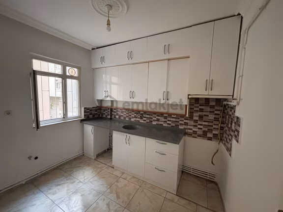 İsmetpaşa Mahallesi’nde Kiralık Dükkan Üstü 4+1 Doğalgazlı Daire 2