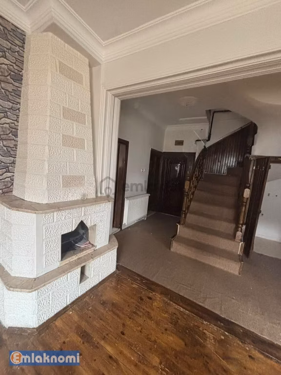Emlaknomi'den 🏡 Nefise Sultan Mahallesi’nde Kiralık 4+1 Ultra Geniş Dubleks Daire 2