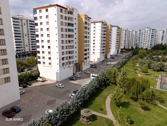 Sur Amed'ten Otogar Yani 50 M2 Yol Üzeri Şehir Manzaralı Kiralık 4+1 Daire 1