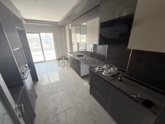 ▄akdağ'dan▄çankaya Evlerinde 7/24 Güvenlikli Lüks Yapılı 3+1 2