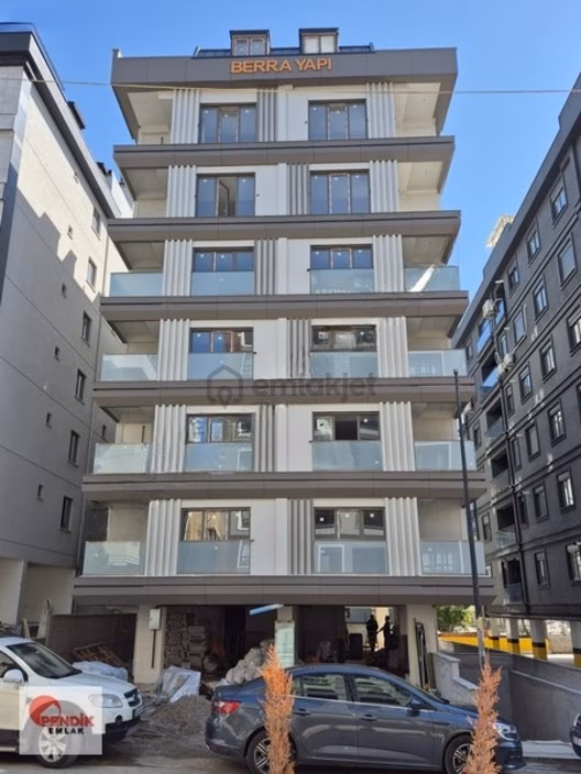 Pendik Uzmanı Cemal Kınay'dan Batı Mah. Satılık Sıfır 2+1 Daire 1