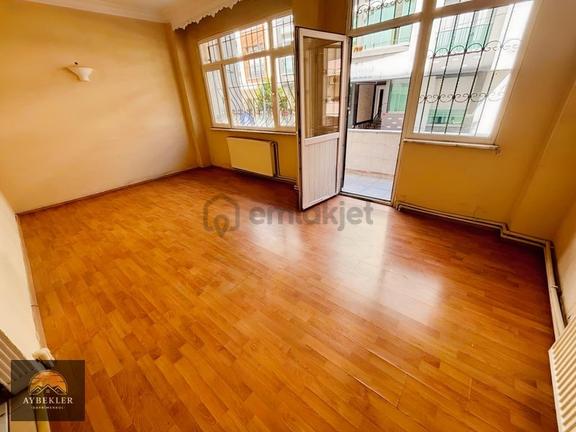 Sefaköy Merkez'de 3+1 Kullanıma Sahip Kiralık Daire 1