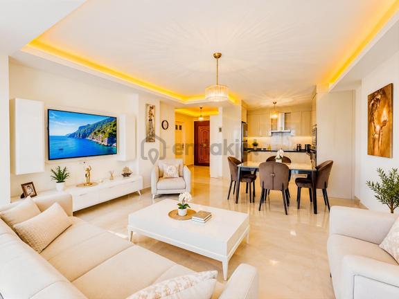 Alanya Merkezde Denize Sıfır Bölgede 2+1 Eşyalı Daire 1