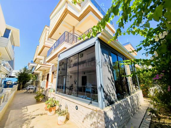 Didim Efeler Mahallesinde Deniz Manzaralı 4+1 Triplex Villa 1