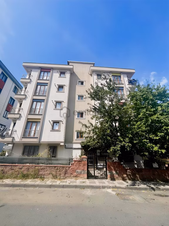 Dudulu Mahallesinde Ulaşıma Yakın Arakat Kiralık 2+1 2