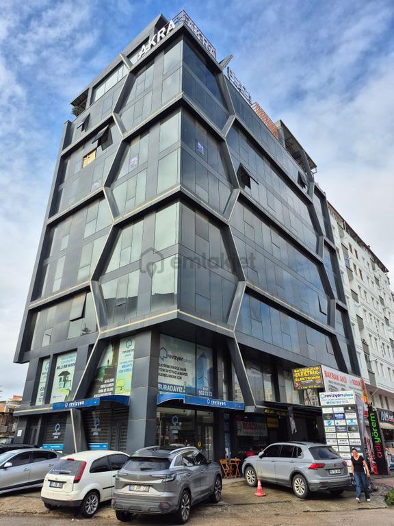 100. Yıl Bulvarına Cephe, Adalet Sarayı-piazza-millet Bahçesine Çok Yakın Kiralık 1+1 Ofis 1