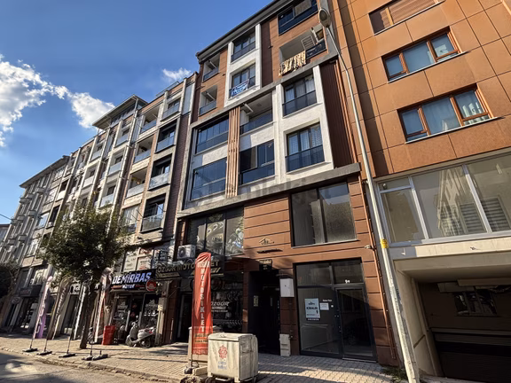 Zenith Real Estate Atatürk Mh. Cadde Üstü Kiralık 140 M2 Dükkan 1