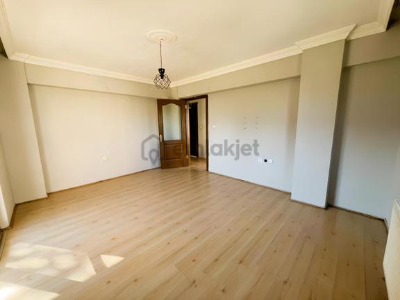 Muğla Menteşe Kötekli'de Kapalı Mutfaklı Geniş 2+1 Kiralık Daire 2