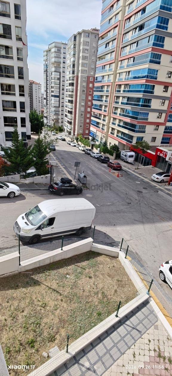Demetevler Güventepe'de Yeni Binada Ön Cephe 3+1 Kombili 160 M2 Kiralık Daire 2