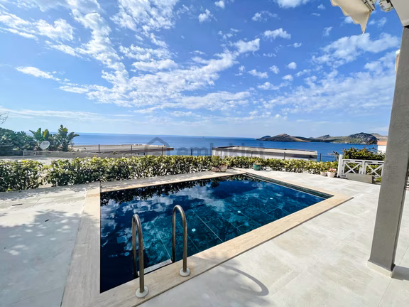 Bodrum Yalıkavak'ta Satılık Özel Plajlı Sitede Özel Havuzlu Bahçeli Deniz Manzaralı Müstakil Villa 2