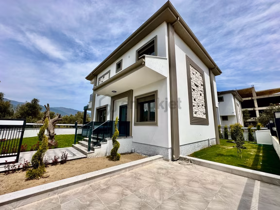 ꧁ay Emlaktan꧂oksijen Deposu Güre Kazdağlarında Satılık 4+1 Bağımsız Müstakil Ev 1