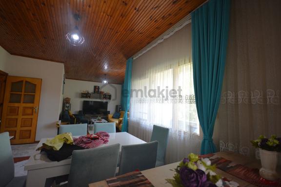 Satılık 175 M² Samandırada Hastahanesi'nin Yanında Üç Katlı Bina 2