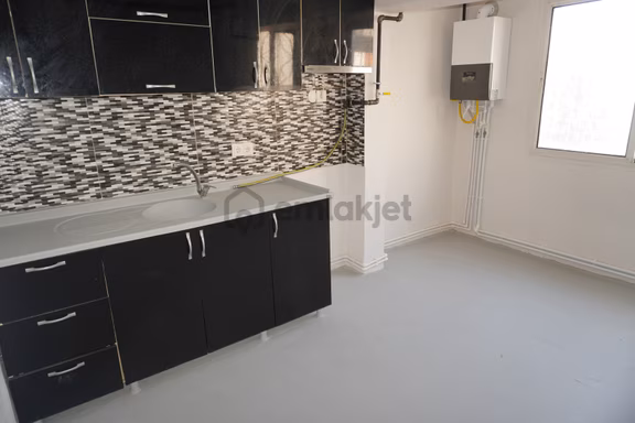 Çiğli Güzeltepede Bakımlı Dogalgazlı Mustakil Kiralık 2