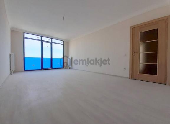 Mertcan'dan Havuzlu Güvenlikli Sitede Ara Kat 2+1 Daire 1