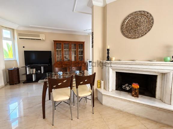 Alanya Türklerde Denize Sıfır Site İçerisinde Kiralık 4+1 Villa 1