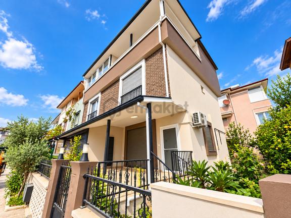 İzmir Seferihisar Doğanbey De Satılık 3+1 Villa Denize 300 Metre 2