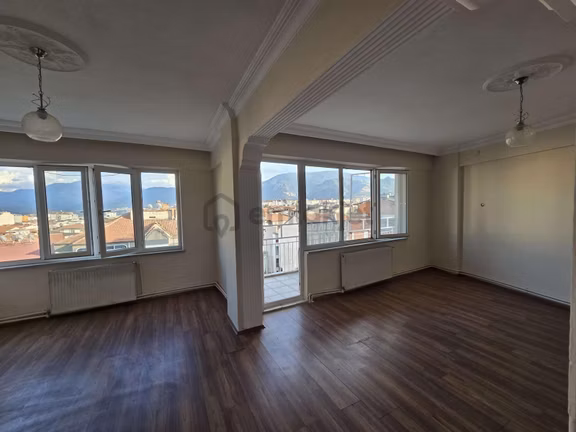 Remax Model Den İnönü Caddesinde 3+1 Ara Kat Satılık Daire 1