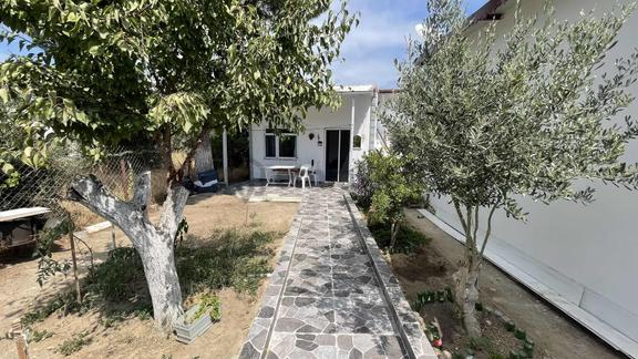 Avşa Adasında Müstakil Bahçeli Denize 400 Metre Mesafeli Yazlık 1