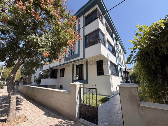 Remax Dem'den Atatürk Parkının Arkasında 98 M2 2+1 Satılık Daire 1