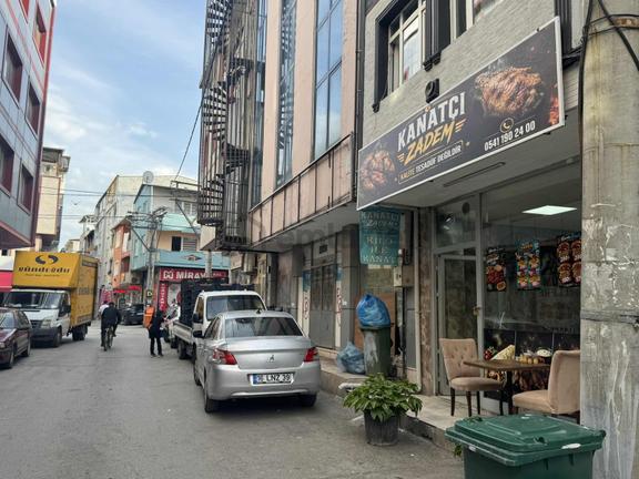 Biens'den Bağlarbaşında Kiralik Caddeye Yakın Dükkan 2