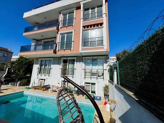 Büyükçekmece'de Kiralık 2+1 Daire Havuz Ve Deniz Manzaralı 1