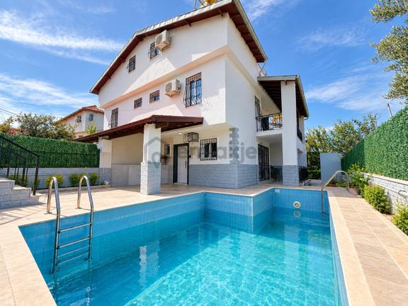 Havuzlu 4+1 Villa | Denize 400 Metre 1