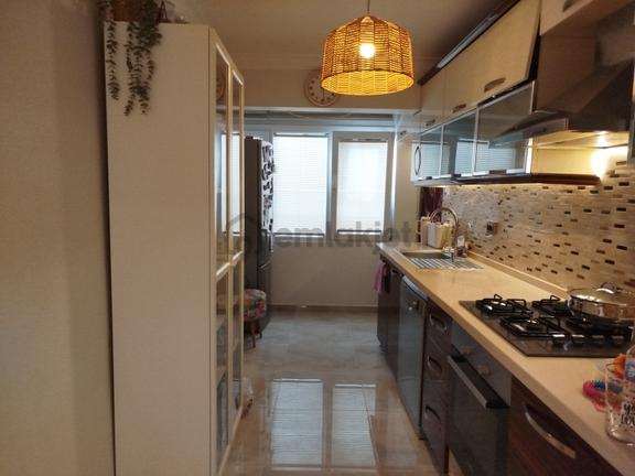 Önü Açık Bahçelievler Mah. Full Tadilatlı Özel Tasarım 1.kat 3+1 2