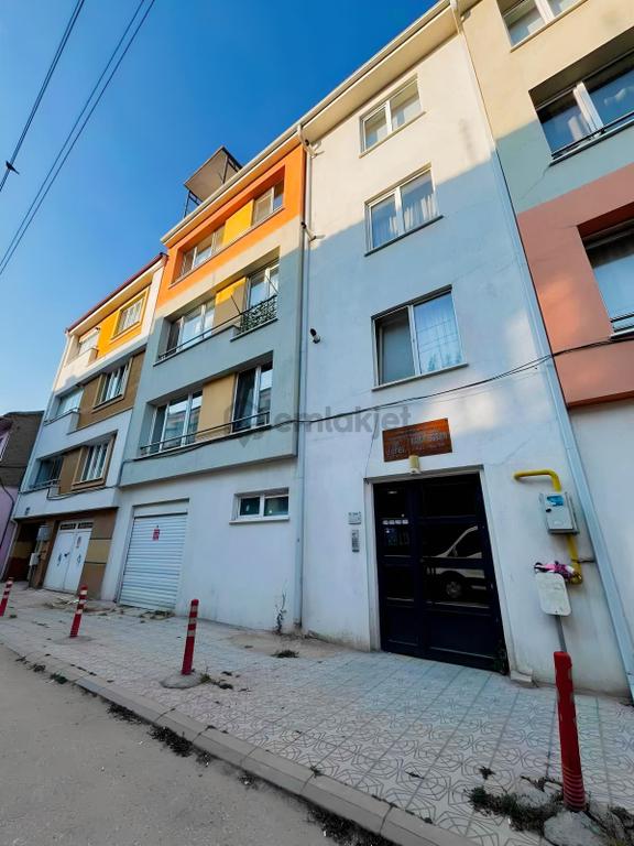 Sütlüce Mah Eğitimciler Cad Asansörlü Ara Kat 2+1 2