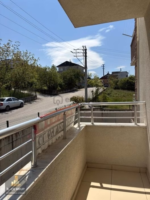Başiskele Mahallesi Bahçedubleks Satılık Temiz Daire 2