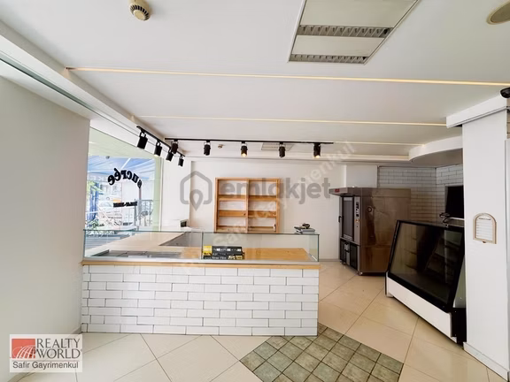 Atatürk Caddesi'nde Devren Kiralık Fırın & İmalathane 2