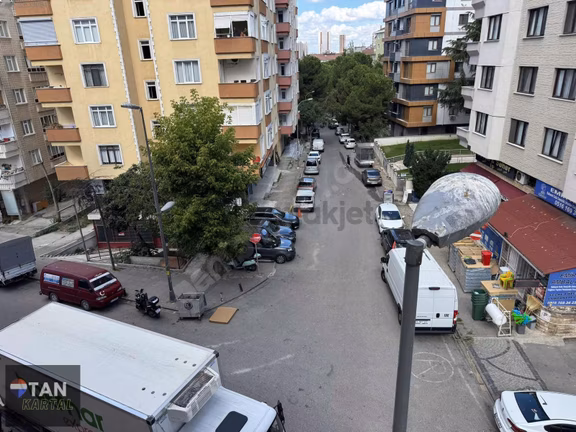 Atalar Minibüs Caddesi Ve E5 Arası 3+1 130 M2 Ara Kat 1