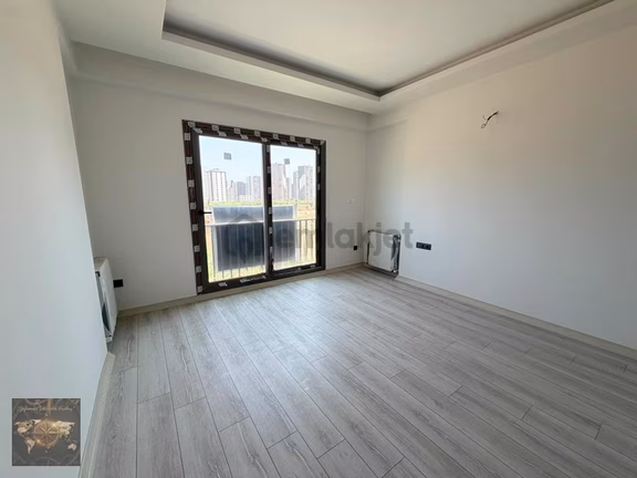 Dream Home'dan Eski Mezitli Aylık Ödeme B.mutfak Kiralık 2,5+1 1