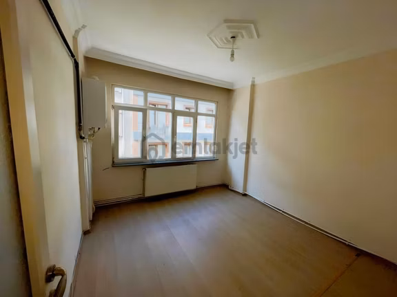 Bayrampaşa Altıntepsi Mahallesi 1+1 | 2. Kat Kiralık Daire ! 1
