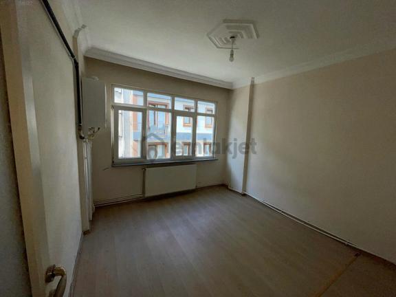 Bayrampaşa Altıntepsi Mahallesi 1+1 | 2. Kat Kiralık Daire ! 2