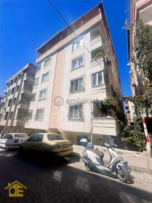 Ozan'dan Avcılar Sitelerde Caddeye Yakın Bahçe Katı Daire 1