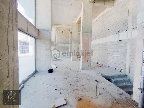 Yeşilova 'da Ultra Büyük Kiralık Dükkan 1