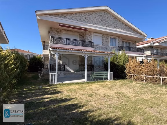 Küçükköy'de Özel Bahçeli Full Eşyalı Havuzlu Sitede 2+1 1