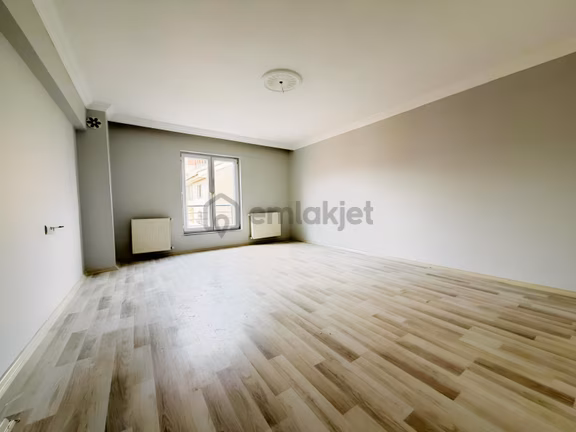 Demirtaş Meydana Yakın Bakımlı Önü Açık Ferah 2+1 Kiralık Daire 1