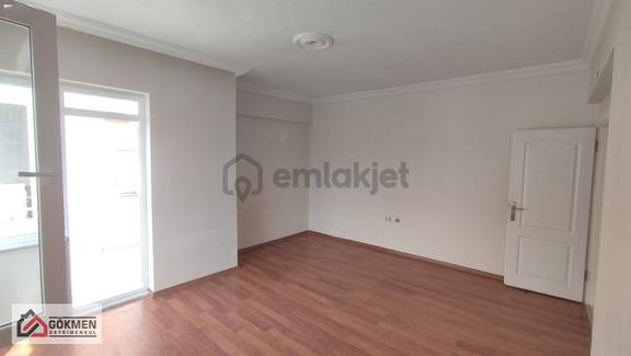 Kızıltoprakta Merkezi Konumda, Bakımlı 3+1 Kiralık Daire 2