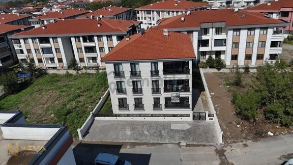 Serdivan Yazlık'ta Satılık 2+1 Sıfır 3. Kat Yerden Isıtma Daire 1