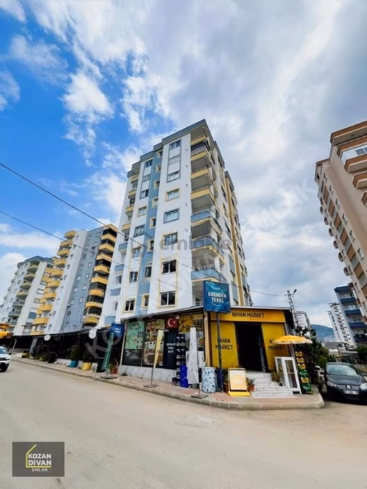 Kozan Divan Emlak'tan Üniversite Kavşağında Sıfır 3+1 1