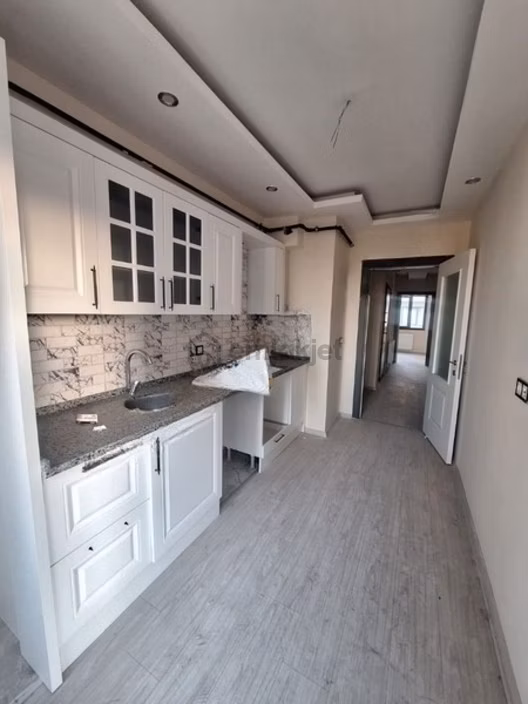 Cengiz Topel Mahallesinde Kiralık 2+1 Kapalı Mutfak Daire 1