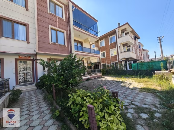 Karasu Yalı Mah. Kiralık Havuzlu 2+1 Daire 1