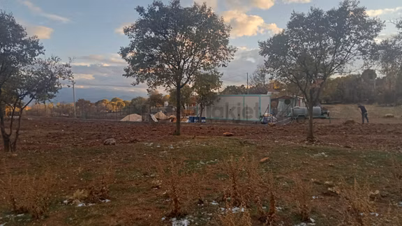 Kevzer Mahallesi'nde Doğa Manzaralı 370 M² Satılık Tarla 2