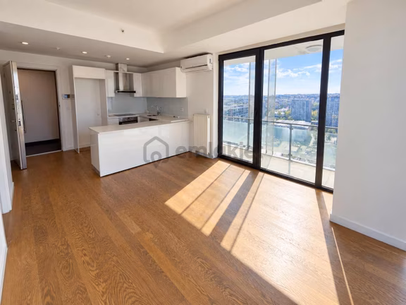Bahçelievler İstwest'te 1+1 Köşe Manzaralı Satılık Daire 2