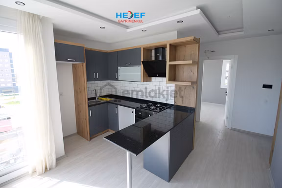 Hedef'ten Yaşardoğu Caddesi Üzeri 3 Cepheli 1+1 Kiralık Daire 1
