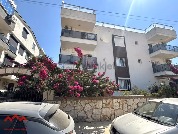 Hisar Mahallesinde Havuzlu Sitede Eşyalı 1+1 Kiralık Daire 1